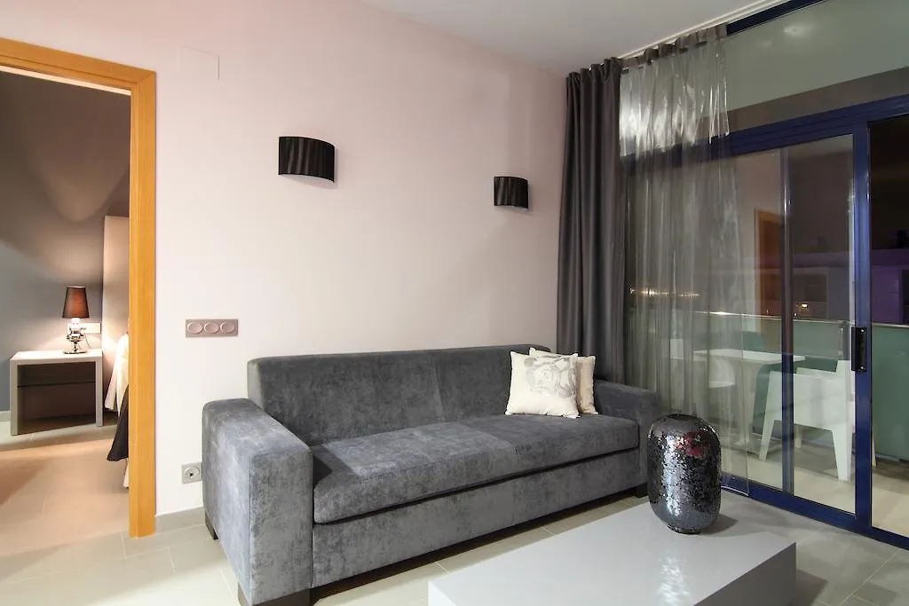 Aparthotel Four Elements Suites Salou 4*,  Espanha